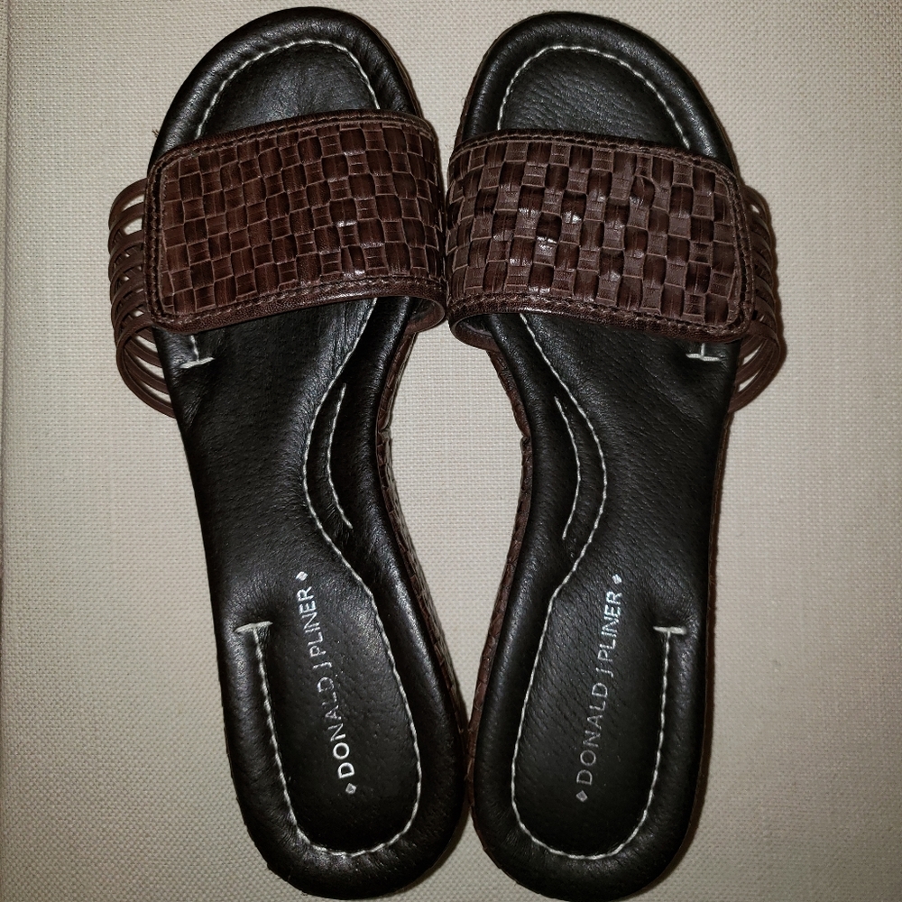 Donald J. Pliner sandal